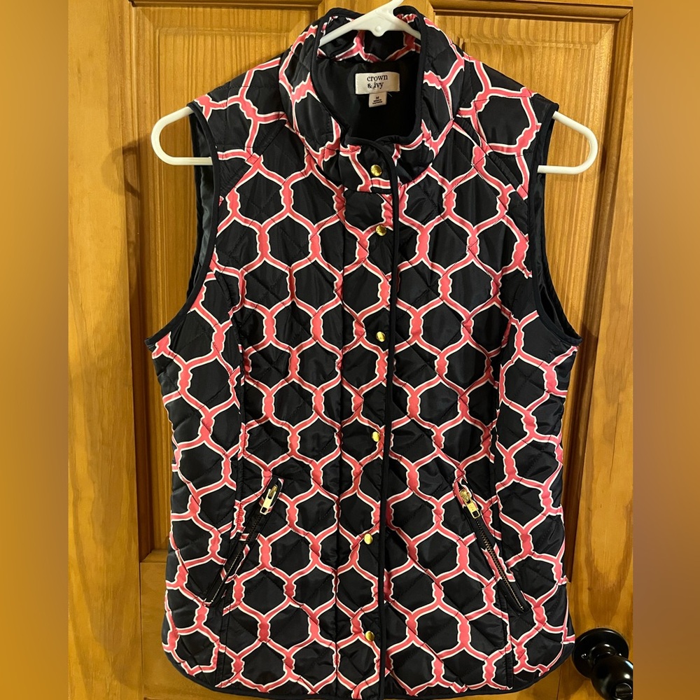 Crown & Ivy Black and Pink Patterned Vest